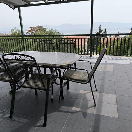 Apartment Jadranka Брист Екстериор снимка