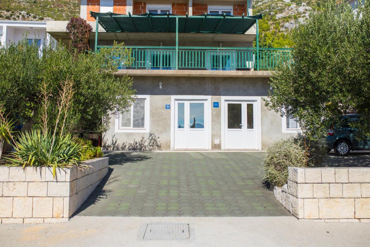 Apartment Jadranka Брист Екстериор снимка
