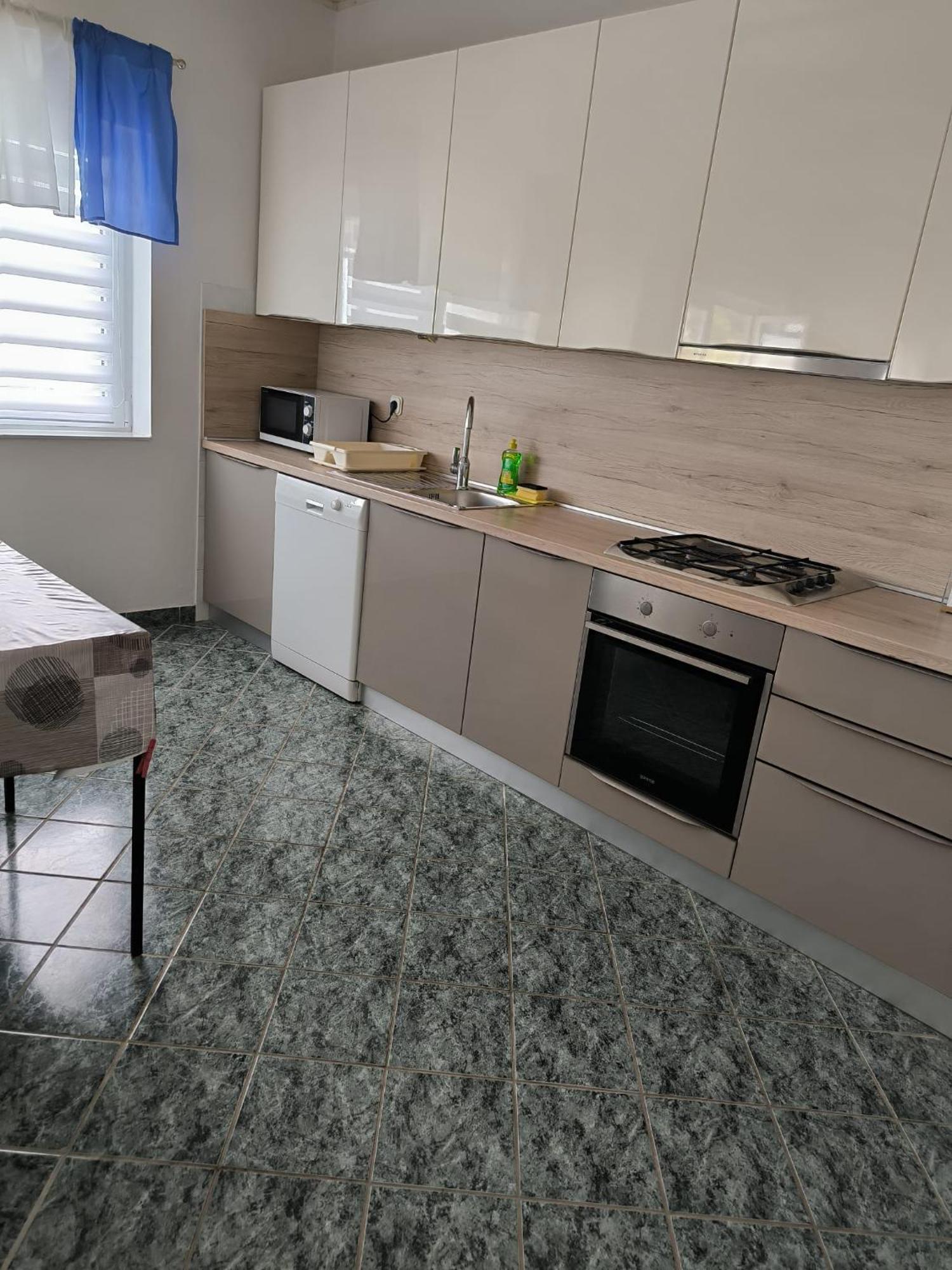 Apartment Jadranka Брист Екстериор снимка